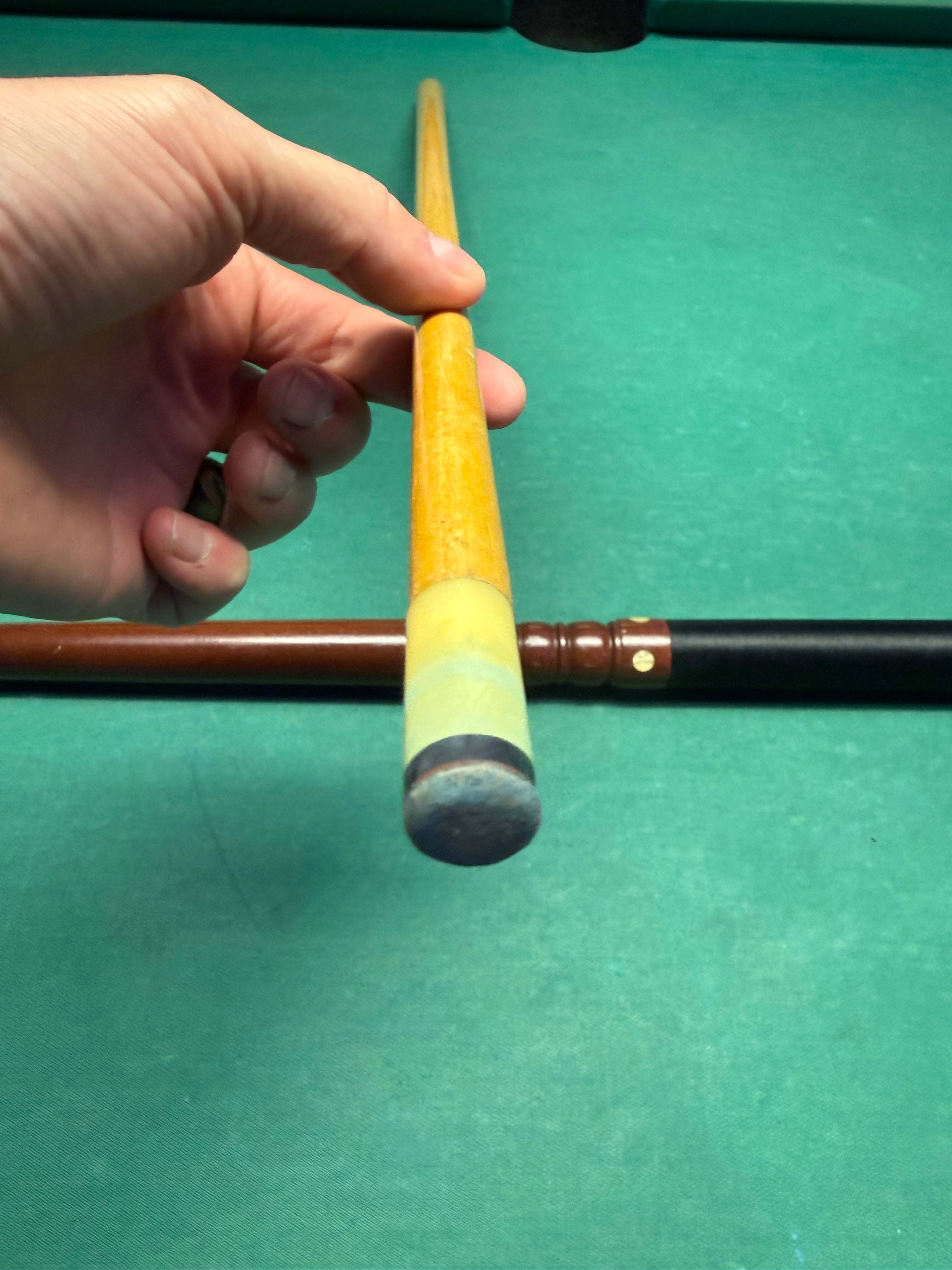 Hoppe-Style Butt with Decorative Turned Butt Sleeve Cue w/ Hard Case
