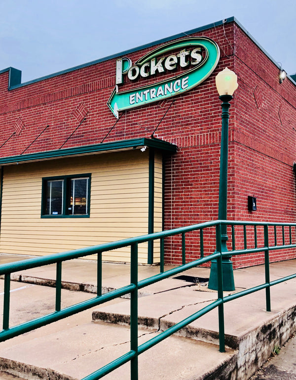 Image of bar the Pockets Restaurant & Sports Bar 1