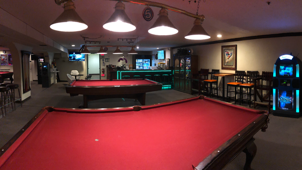 Image of bar the Lucky Shot Billiards 1