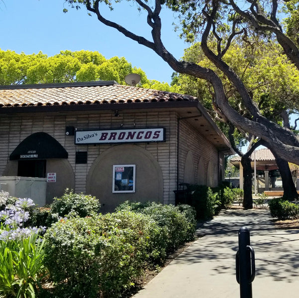 Image of bar the Broncos Cocktail Lounge 1
