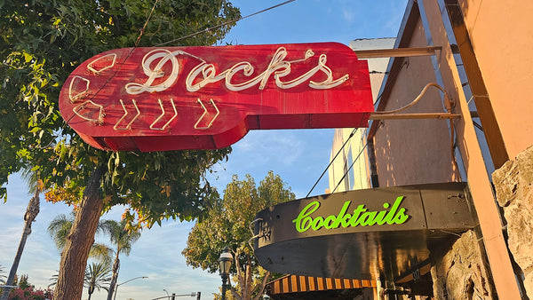 Image of bar the Dock's Cocktail Lounge 1