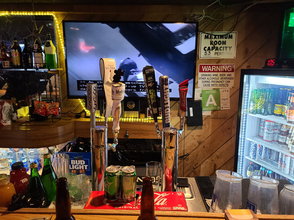 Image of bar the Golde Brique Inn 1