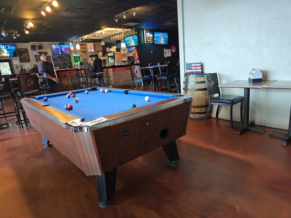 Image of bar the Summit Lounge 1