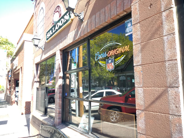 Image of bar the Old Globe Saloon 1