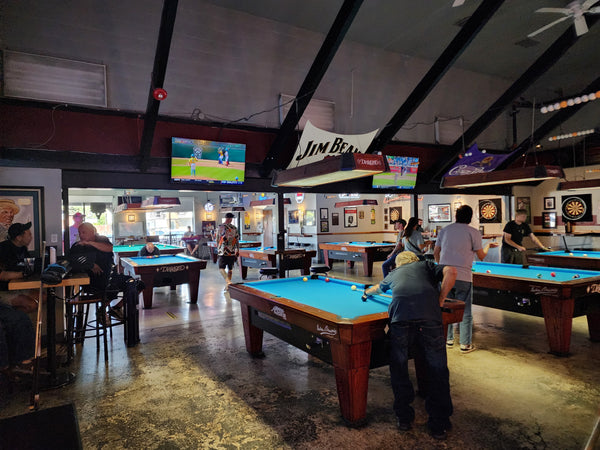 Image of bar the Big Willies 1