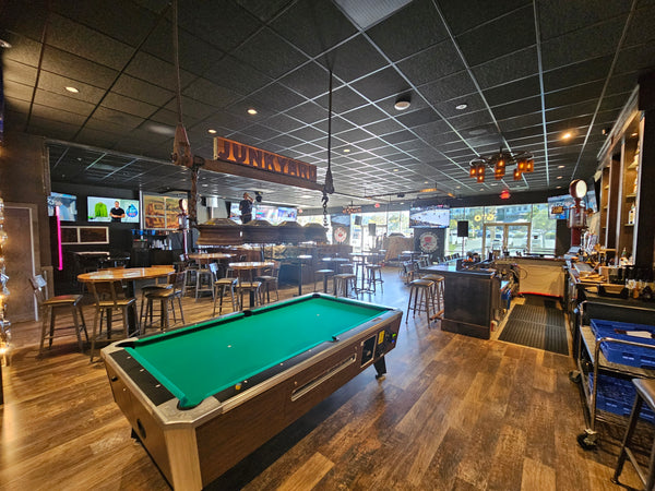 Image of bar the Junkyard Sports Bar & Grill 1