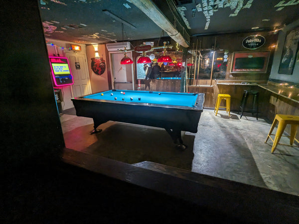 Image of bar the Dew Drop Inn 1
