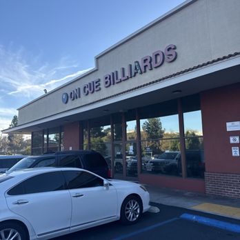 Image of poolhall the On Cue Billiards 1